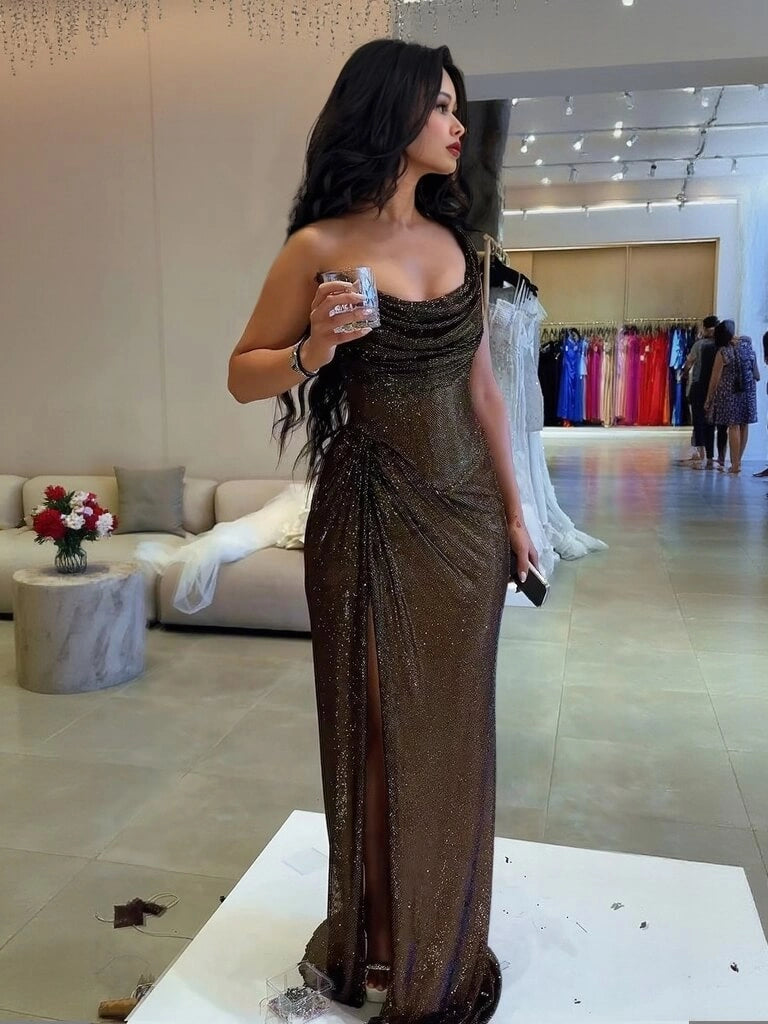 Vivienne Glamour Maxi Dress